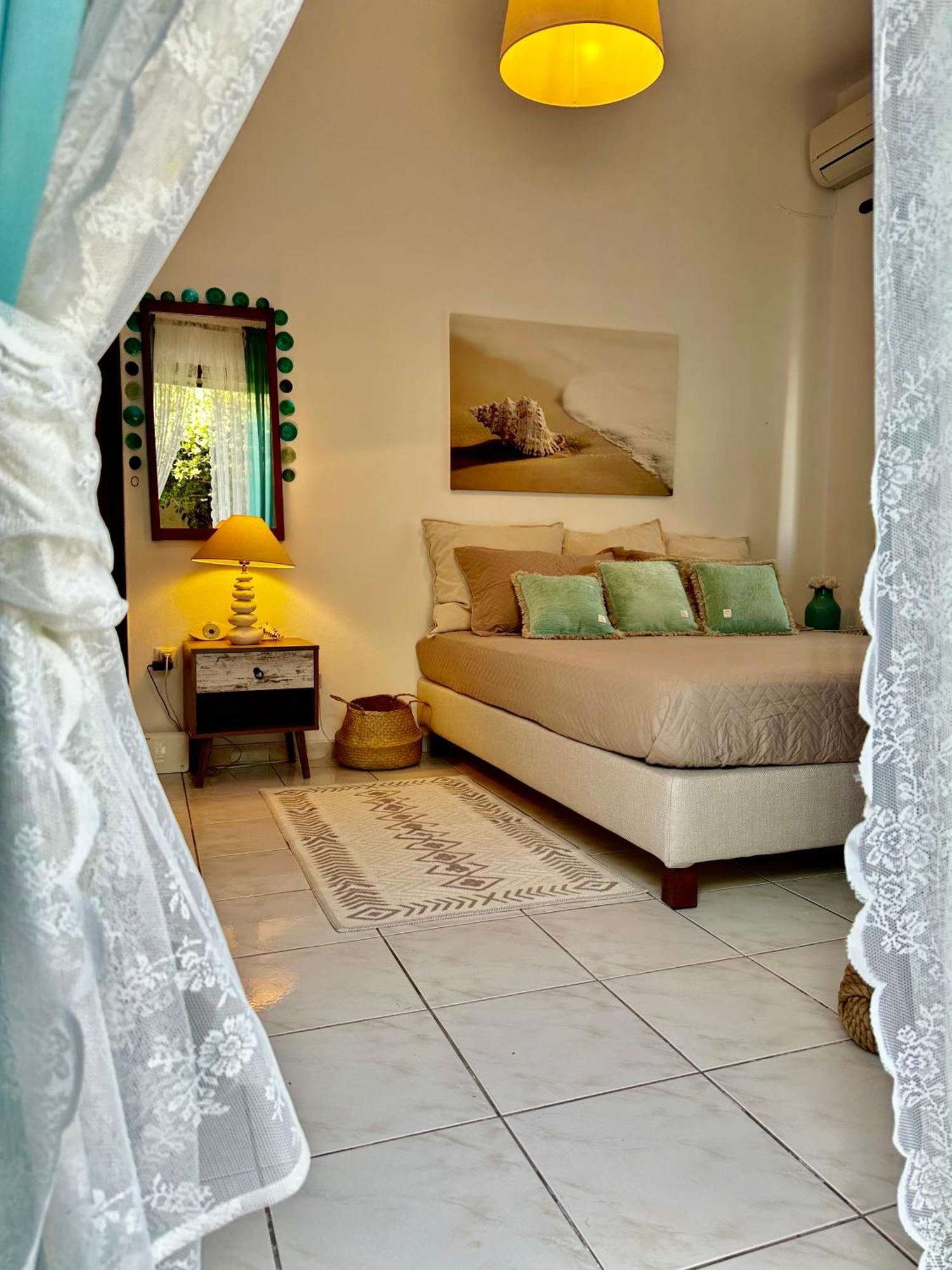 Eratous Seaside House Apartamento Varnavas Exterior foto